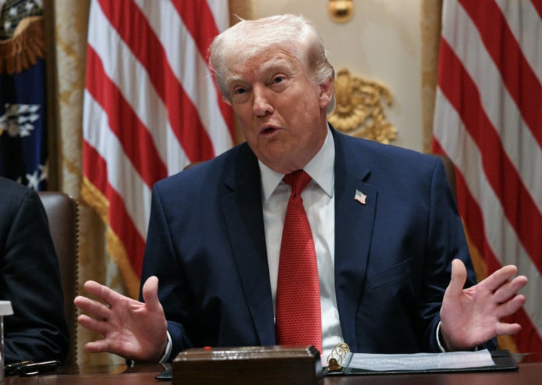 Trump que fechar um acordo para reabrir o Estreito de Ormuz