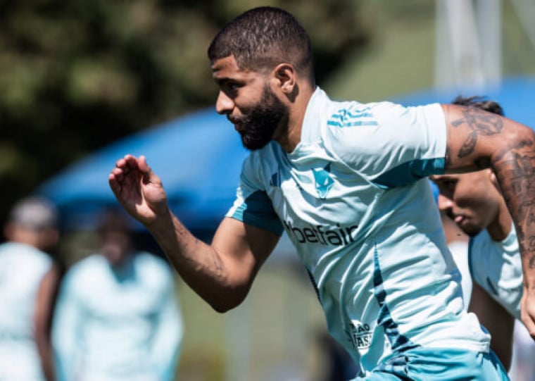 Oferta de US$ 3 milhões pelo defensor não foi aceita pelo time mineiro