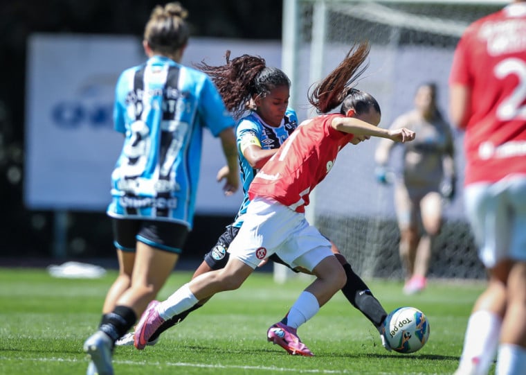 Gurias Coloradas querem manter bom momento e Mosqueteiras buscam primeira vitória