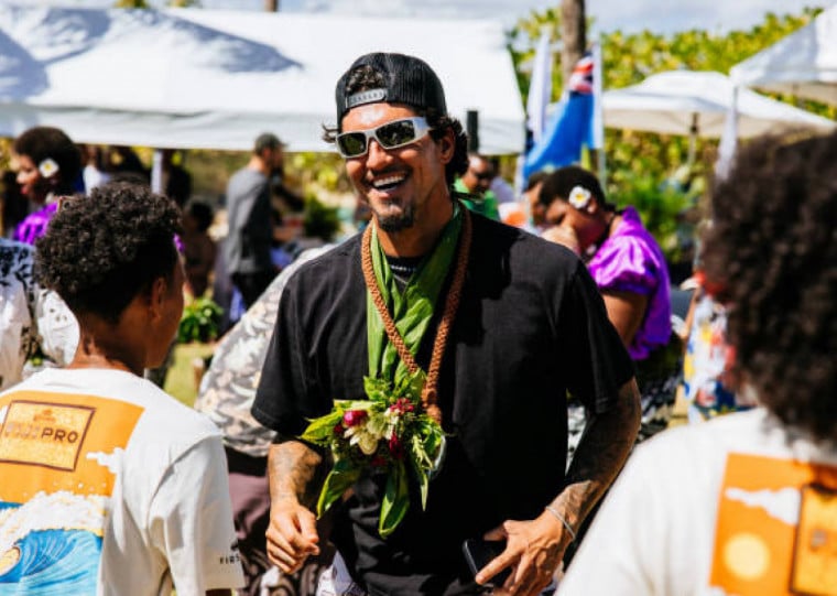 Surfista paulista inicia temporada 2026 focado no tetracampeonato mundial