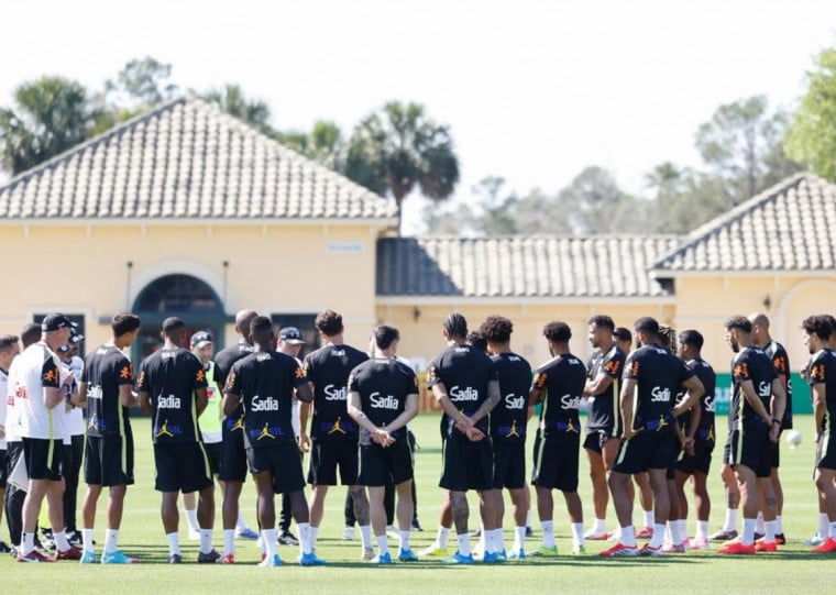 Grupo treinou durante o final de semana para o último compromisso antes da convocação final para Copa