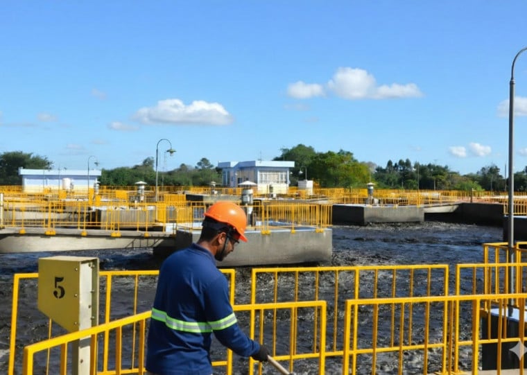 Estado acelera obras de água e esgoto, amplia cobertura e enfrenta o desafio histórico de universalizar o serviço em menos de uma década
