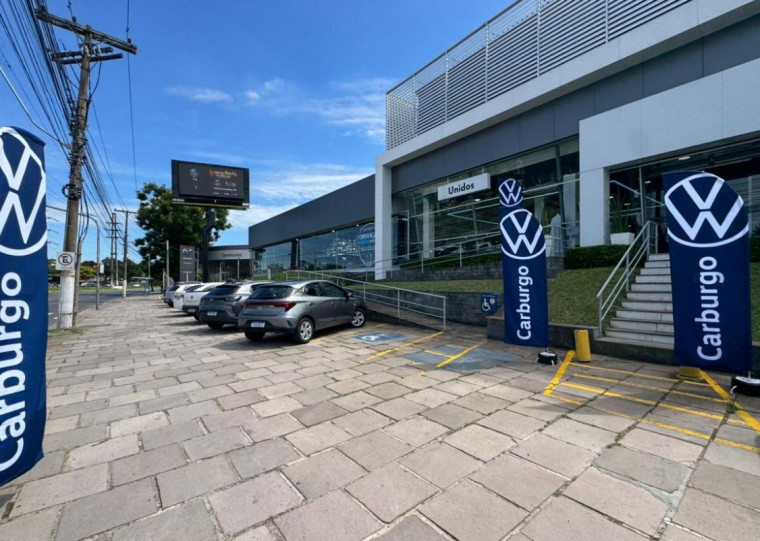 Concessionária fica na Ipiranga, que retoma tradição de polo comercial de veículos