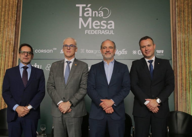 Machado, Saltz, Costa e Müller debateram a litigância no Estado no Tá na mesa