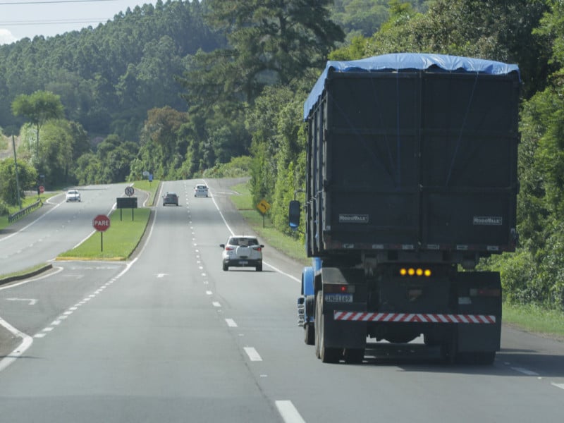 'Maior custo do transporte rodoviário hoje é o tempo', diz presidente da Fetransul