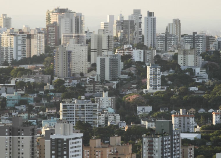 Projeto que autoriza construir pr&eacute;dios mais altos tramita no Parlamento