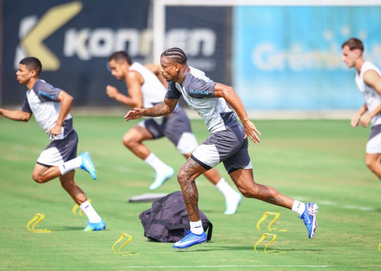 Caio Paulista retorna a lateral-esquerda