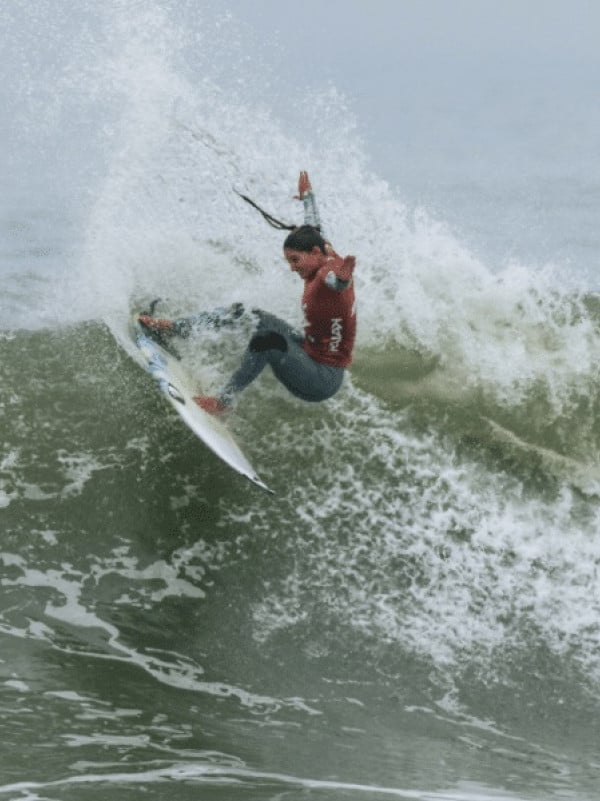 Luana Silva bate octacampeã mundial na estreia em Bells, e Brasil segue 100%