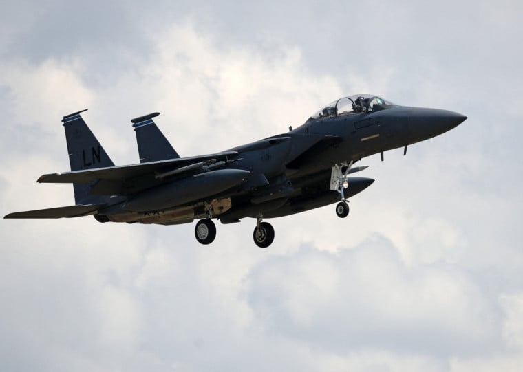 Irã derrubou um caça norte-americano F15-E Strike Eagle nesta sexta-feira (3)