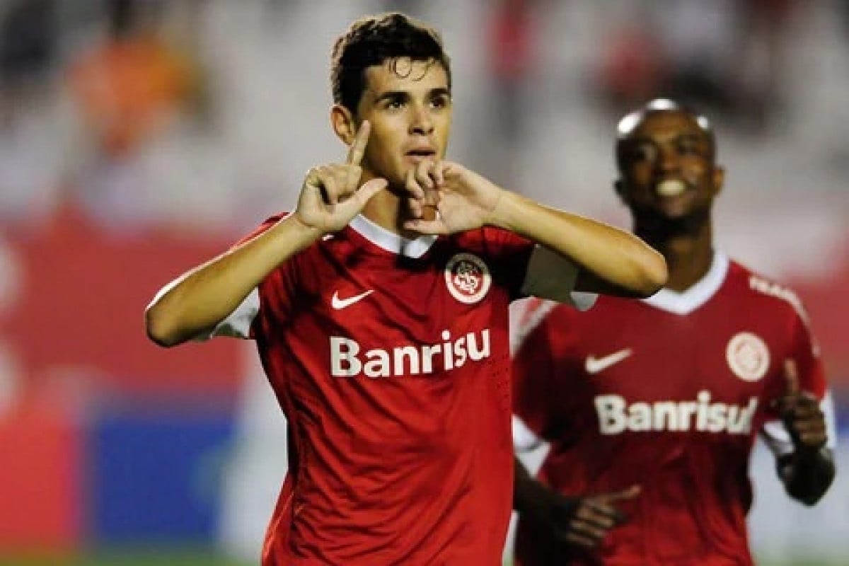 Ex-Inter, Oscar anuncia aposentadoria aos 34 anos