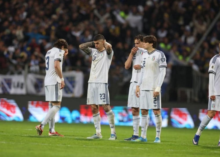 Após ficar fora das Copas de 2018, na Rússia, e 2022, no Catar, seleção italiana acabou eliminada mais uma vez da competição