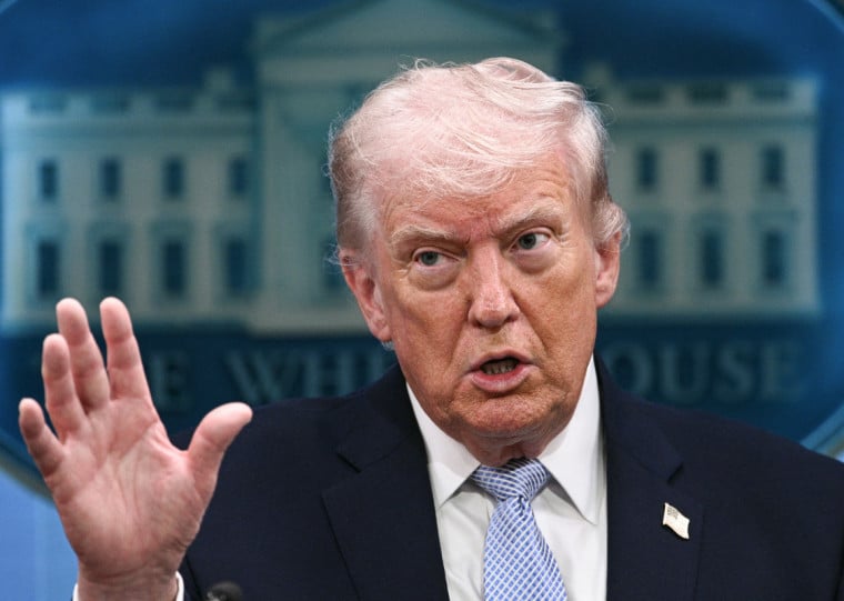 An&uacute;ncio foi feito por Trump ap&oacute;s negocia&ccedil;&otilde;es diplom&aacute;ticas intensas intermediadas pelo governo do Paquist&atilde;o