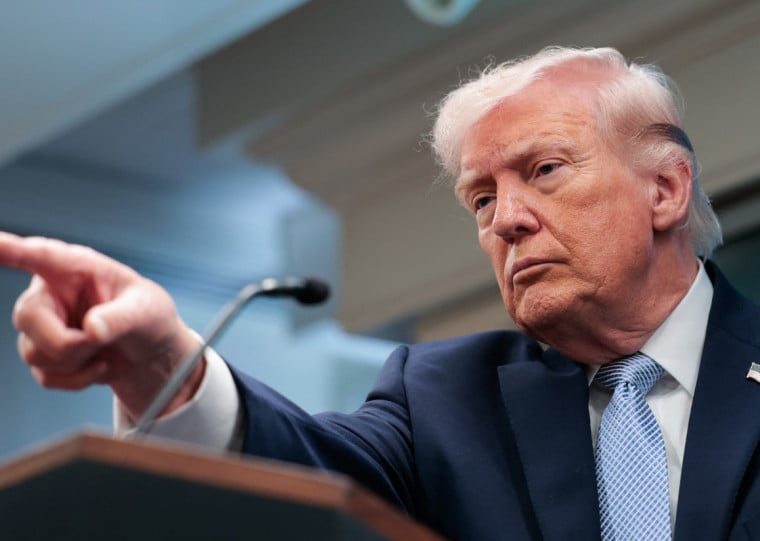 Presidente dos EUA tem estado sob pressão com a guerra contra o Irã, que elevou os preços da gasolina e trouxe pressões inflacionárias