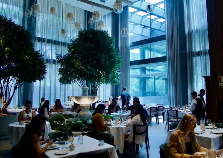 Ambiente do restaurante mostra sofistica&ccedil;&atilde;o e aposta em culin&aacute;ria de inspira&ccedil;&atilde;o italiana