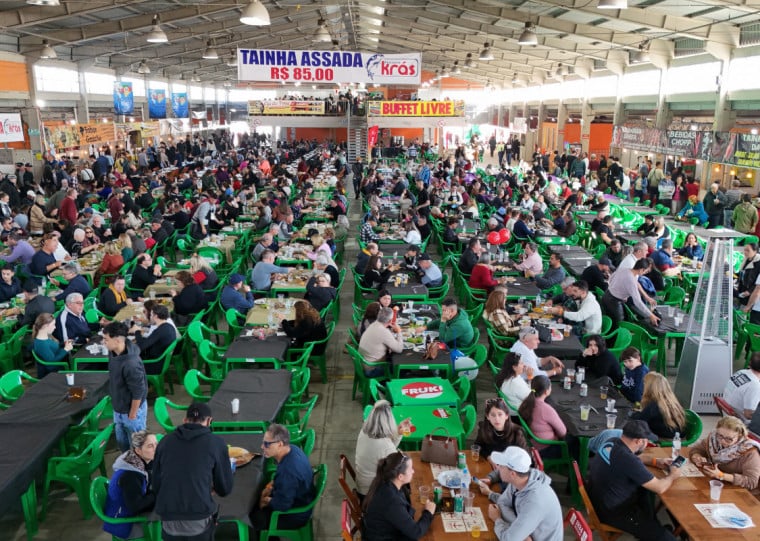 Combinando gastronomia, m&uacute;sica e com&eacute;rcio, o evento fortalece a economia do Litoral Norte ao longo do inverno