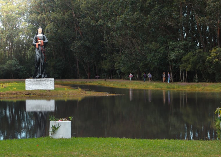Espa&ccedil;os como o santu&aacute;rio a c&eacute;u aberto de Santa Rita atraem cada vez mais p&uacute;blico