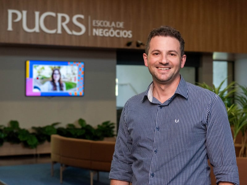 Lucas Bonacina Roldan &eacute; professor da Escola de Neg&oacute;cios da Pucrs<br />Foto: Giordano Toldo/Divulga&ccedil;&atilde;o/JC