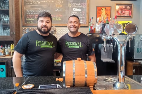 Gabriel e Carlo comandam a Regional Cervejas Artesanais, neg&oacute;cio que est&aacute; em sua terceira gest&atilde;o