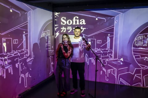 Fernanda Berté e Pedro Vieira são sócios da nova gestão do Sofia Karaokê