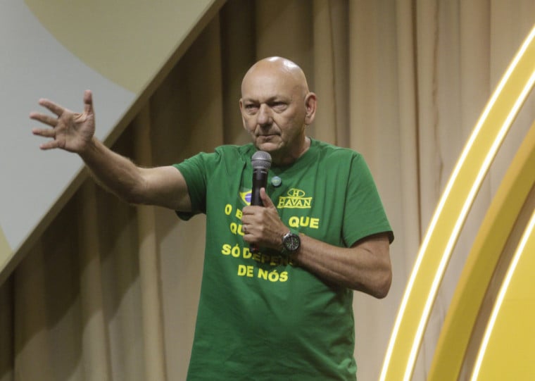 Hang recebeu pr&ecirc;mio Libertas na edi&ccedil;&atilde;o do F&oacute;rum da Liberdade, no evento na Pucrs