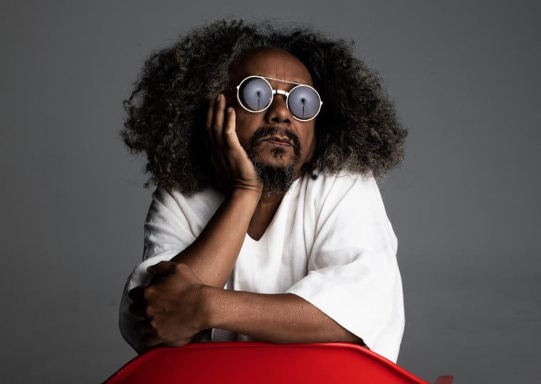 Compositor Chico César estará acompanhado pela Nova Orquestra em apresentação deste domingo (12)