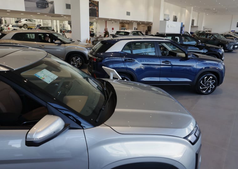 Foram comercializados 42.106 veículos, o que representa uma queda de 2,17% ante o mesmo recorte do ano passado