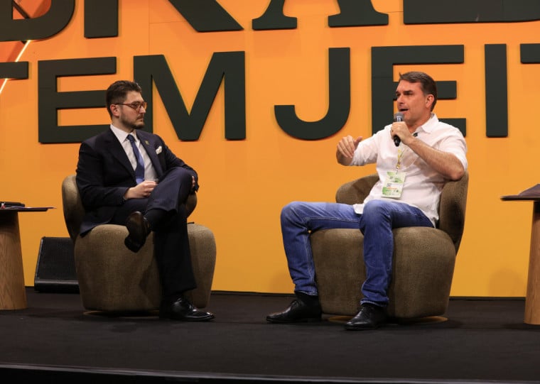 O pré-candidato pelo PL subiu ao palco para complementar painel realizado na quinta-feira