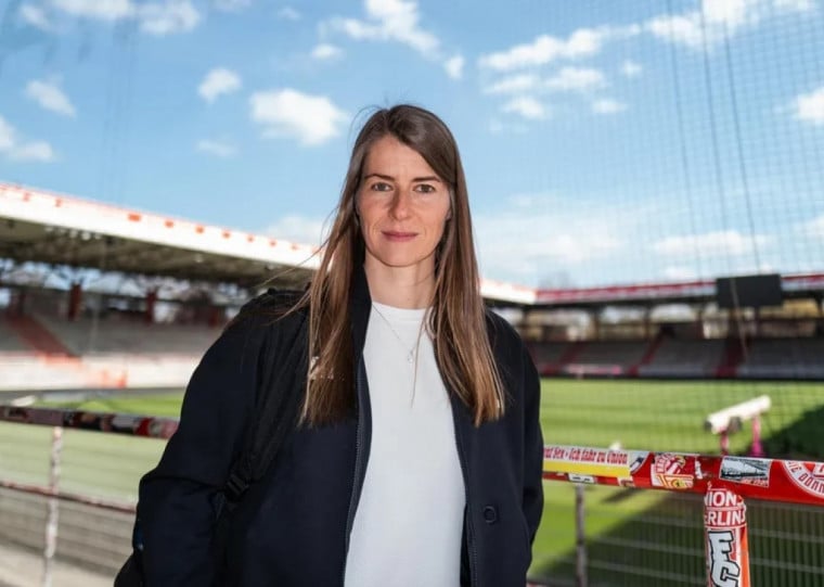 Contrato está garantido até o encerramento da temporada, restam 5 jogos