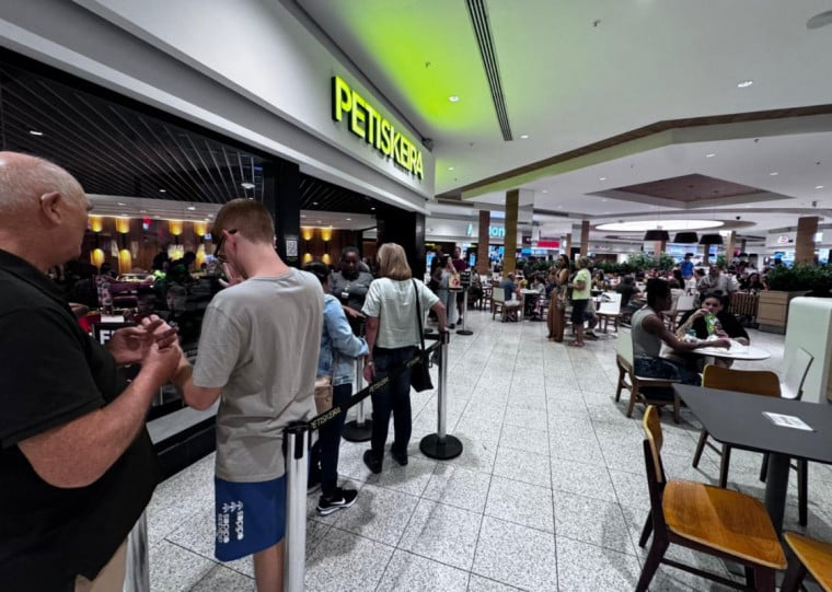 minuto varejo iguatemi poa - praça alimentação - shopping center - comida - Porto Alegre - consumo = Petiskeira - fila - restaurante 