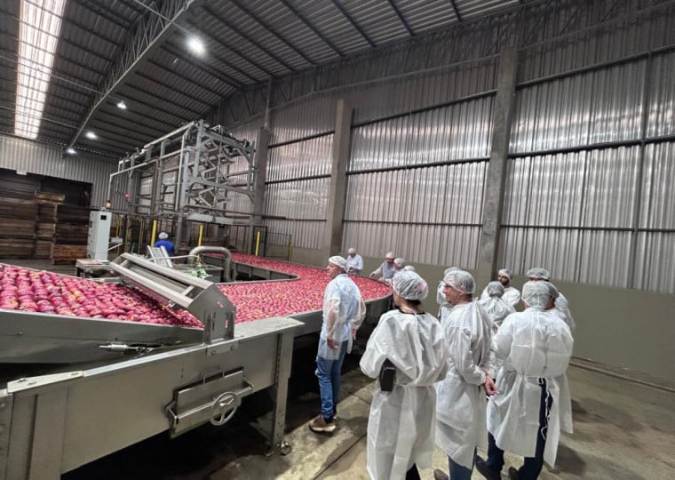 Comitiva cubana visitou a Bortolon (foto) e a Rasip, em Vacaria, e sinalizou positivamente à abertura das exportações brasileiras 