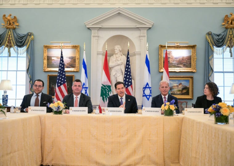 Chefe da diplomacia dos EUA conduz as conversas de paz entre as nações