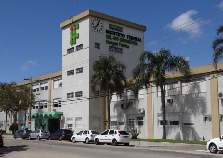 São mais de 700 vagas em opções de cursos técnicos e superiores de graduação: bacharelados e de tecnologia