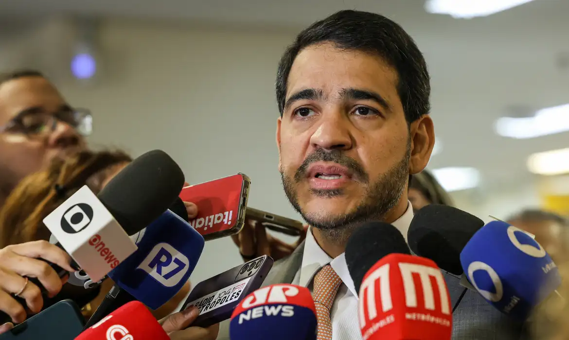 Pedido de vista coletivo foi concedido e a sabatina e eleição do indicado pelo presidente Luiz Inácio Lula da Silva foi antecipada para o dia 28 de abril