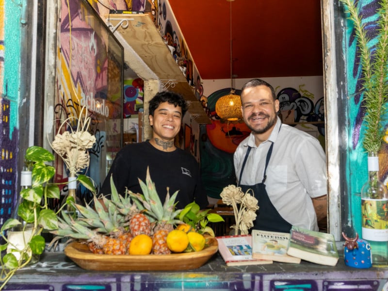 O Amado Restaurante serve cerca de 1,5 mil pratos por m&ecirc;s, sendo o PF com frango empanado, pur&ecirc; de caboti&aacute; e vinagrete o carro-chefe<br />Foto: DANI BARCELLOS/ESPECIAL/JC