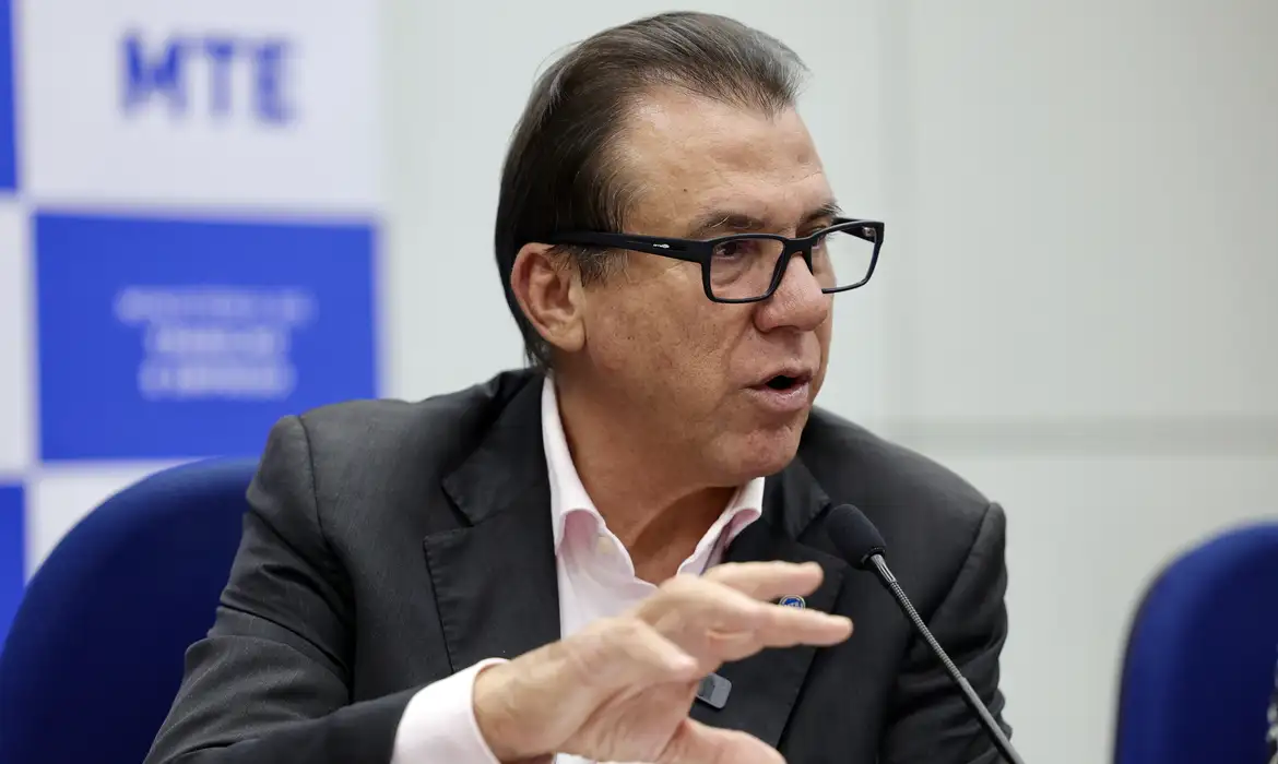 Na noite desta terça-feira (14), o governo do presidente Luiz Inácio Lula da Silva enviou ao Congresso Nacional o PL que prevê o fim da escala de 6 dias trabalhados para 1 de descanso (6x1)