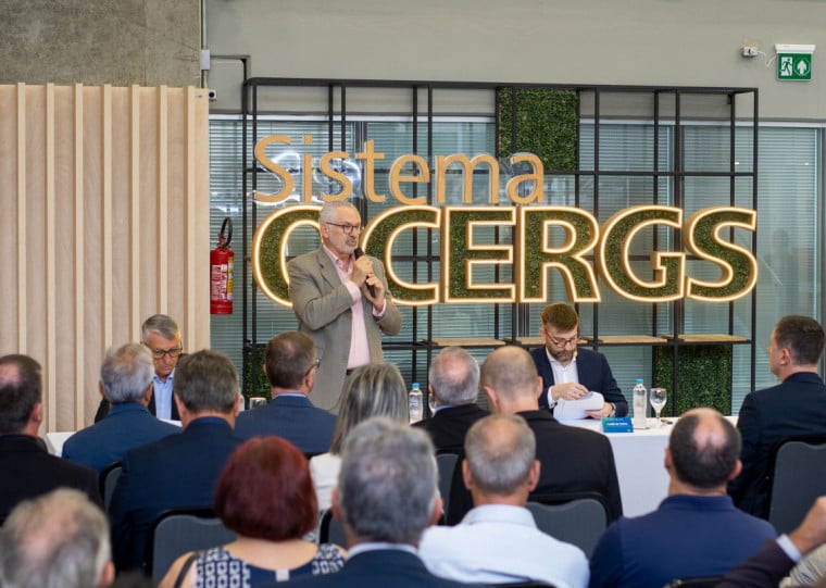 Assembleia realizada no parque Assis Brasil renovou o mandato do atual presidente Darci Hartmann por mais uma gestão