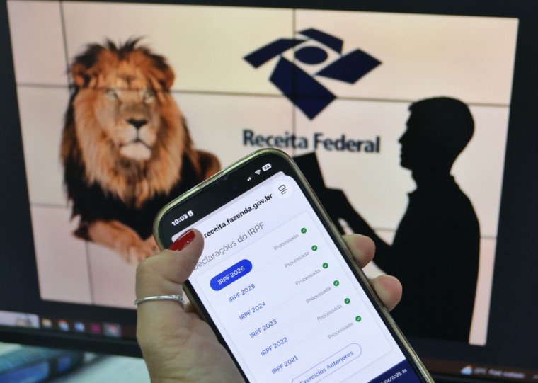 A Receita Federal estima que 4 milhões de brasileiros deverão receber a restituição automática 