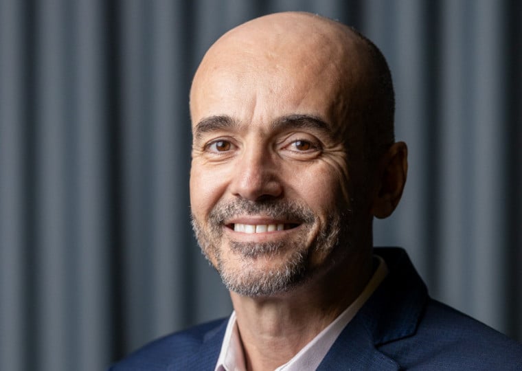 Filósofo formado pela Universidade Presbiteriana Mackenzie, engenheiro mecânico pela PUC e pós-graduado em Gestão de Pessoas