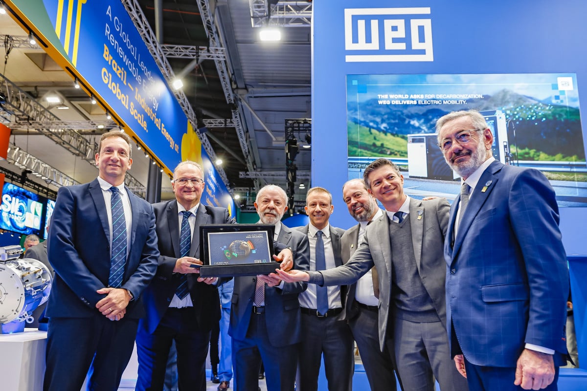 Presidente visitou os espaços de grandes indústrias brasileiras, como a WEG | Ricardo Stuckert/PR/Divulgação/JC