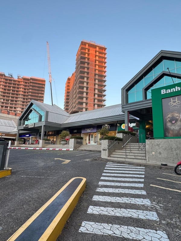 Bella Vista Plaza vai ser vendido