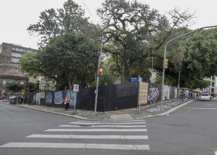 Praça Dom Feliciano está sendo reformada desde novembro de 2025