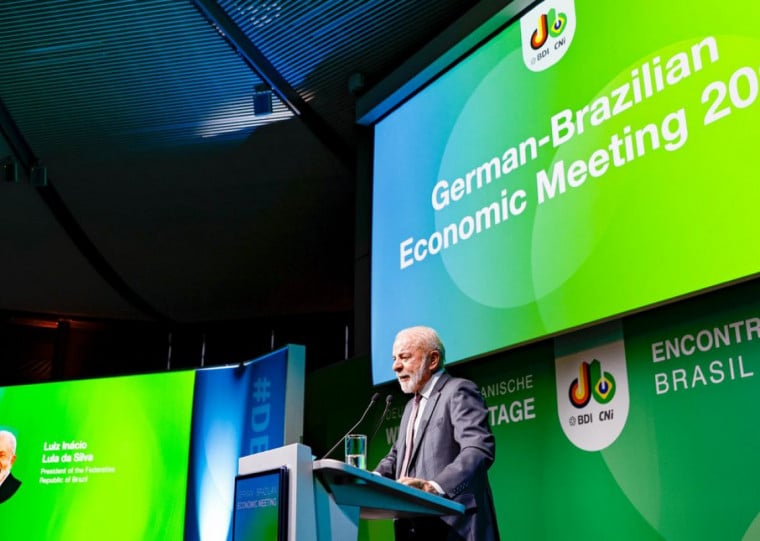 Entenda a reação de Lula à expulsão de policial nos EUA por Trump