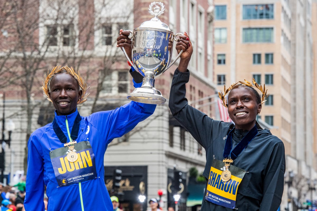 Com quebra de recorde, John Korir vence maratona de Boston pela 2ª vez; Sharon Lokedi também é bicampeã