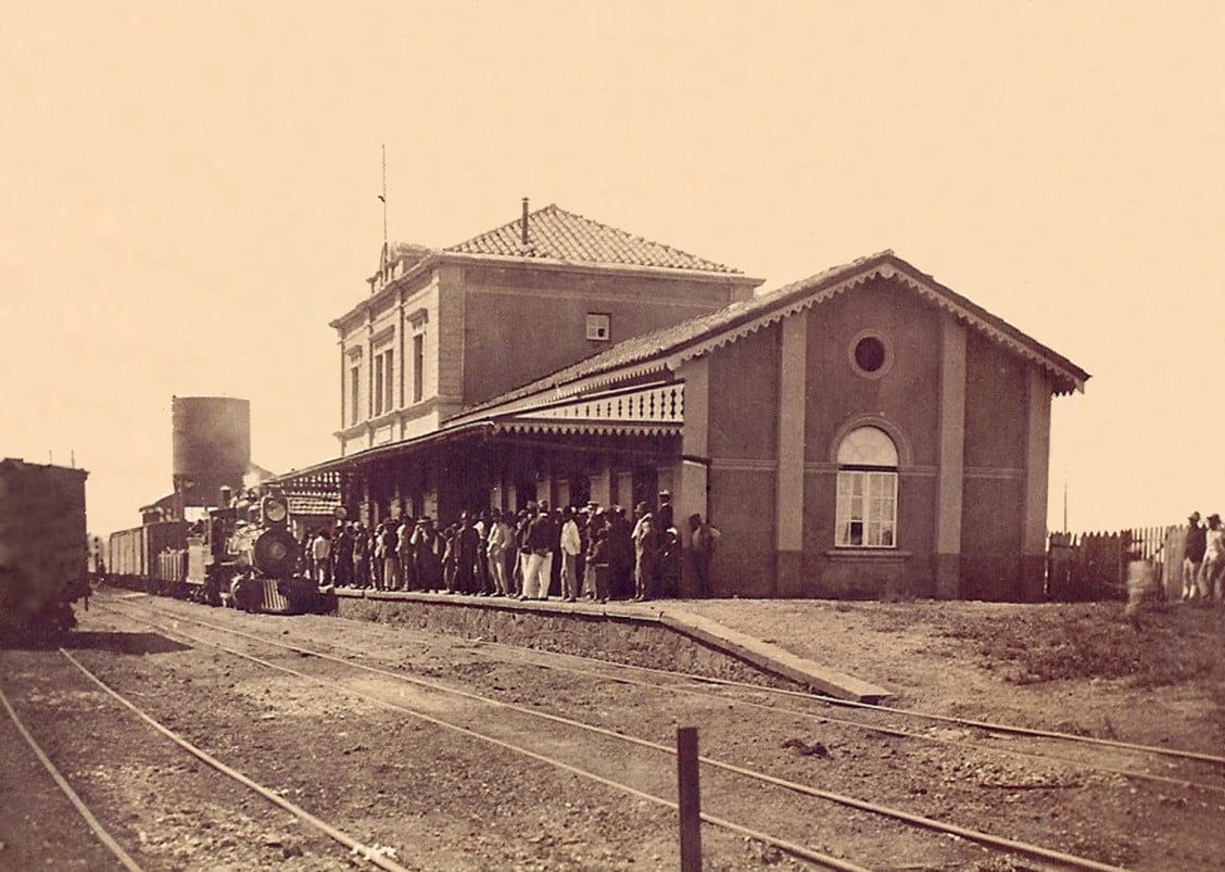 Esta&ccedil;&atilde;o ferrovi&aacute;ria foi inaugurada em 1883 e transformou a cidade | Museu Municipal Edyr Lima/Divulga&ccedil;&atilde;o/JC