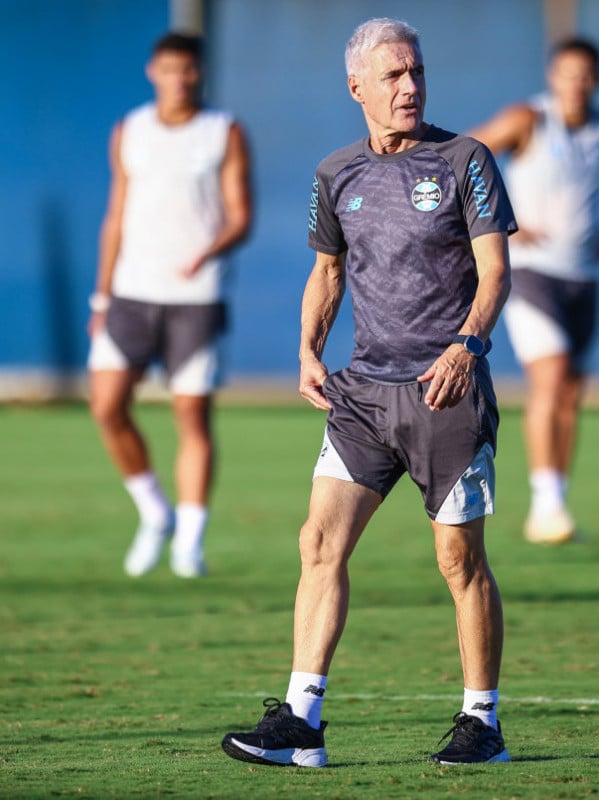 Com nova formação, Grêmio pode ter continuidade de time contra o Coritiba