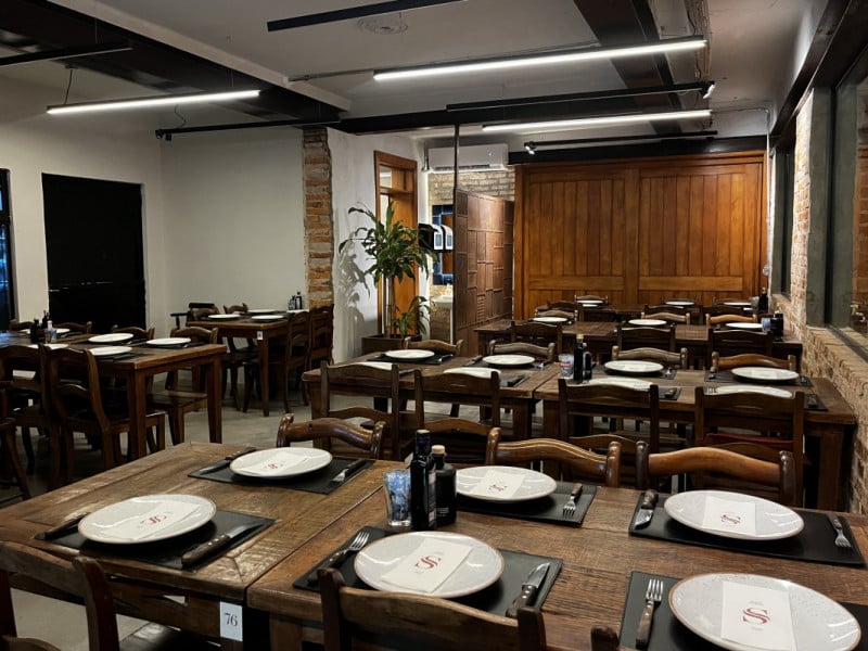 Churrascaria Santo Antônio, a noventona lépida de Porto Alegre
