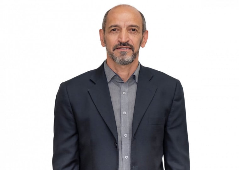 Roberto Pansonato é Mestre em Educação e Novas Tecnologias, graduado Bacharel em Desenho Industrial, com atuação em Gestão de Engenharia de Processos e Produção. É professor do Centro Universitário Internacional - Uninter, onde atua na tutoria dos cursos de Logística e Gestão do E-Commerce e Sistemas Logísticos.