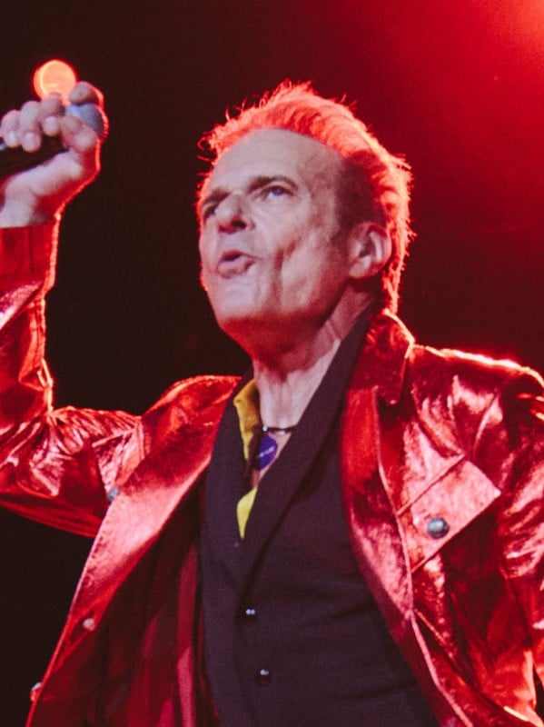 Ex-vocalista do Van Halen diz ter vendido seu catálogo musical