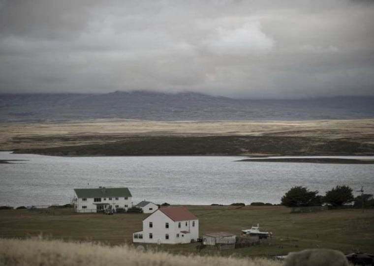 A Argentina reivindica a soberania das ilhas Malvinas, território ultramarino britânico