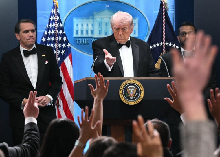 O presidente afirmou que o atirador foi detido e que um agente do Serviço Secreto foi ferido, mas sobreviveu